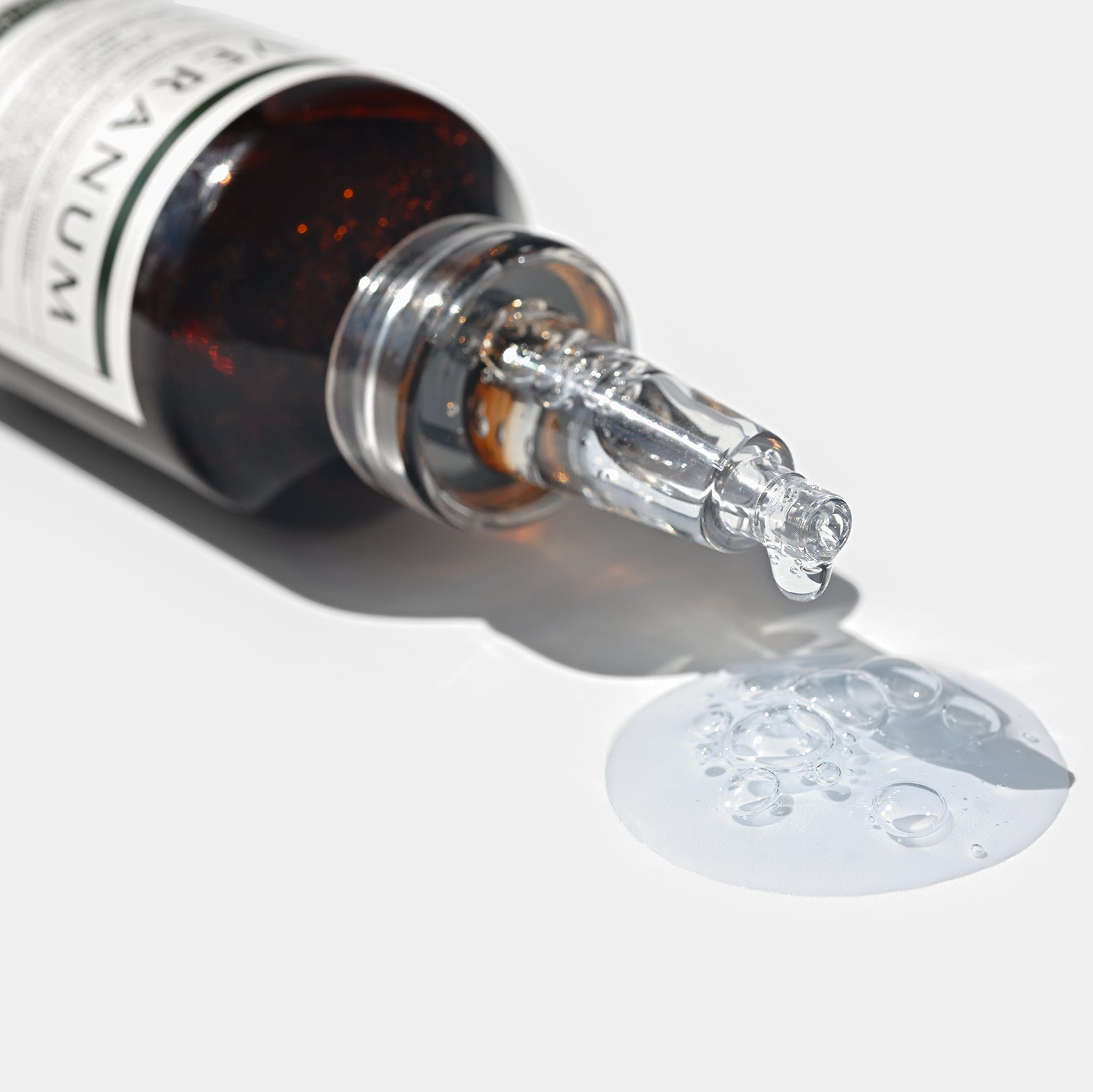 Veranum Cicazulene Balancing Ampoule with balancing hydrating formula