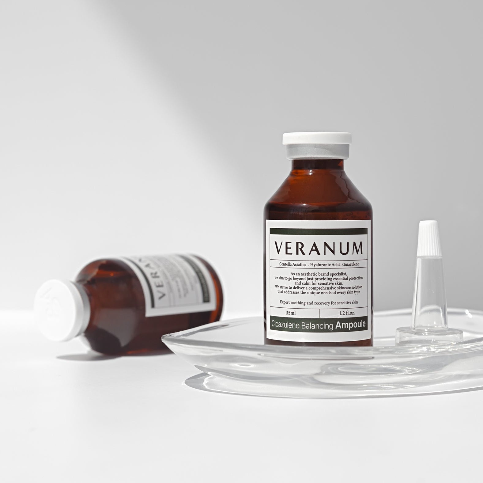 Veranum Cicazulene Balancing Ampoule with balancing hydrating formula